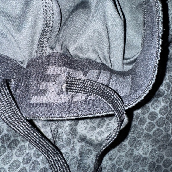 NIKE DRI FIT SHORTS BLACK/ GREY GEO PATTERN BASKETBALL SHORTS SIZE M - Picture 8 of 12